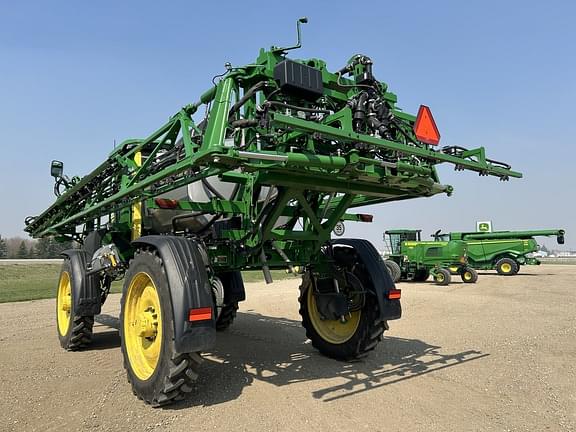 Image of John Deere 412R equipment image 4