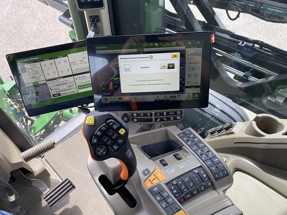 Image of John Deere 412R equipment image 3