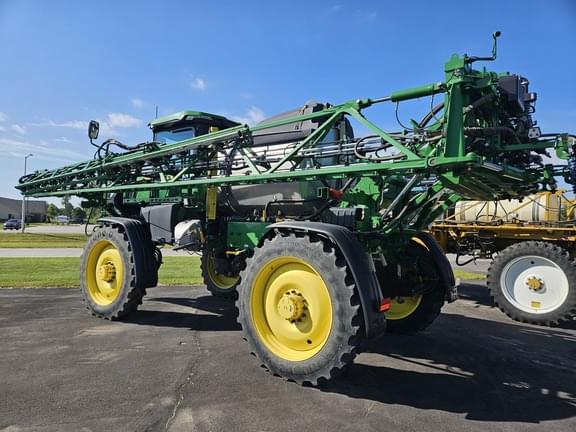 Image of John Deere 412R equipment image 4