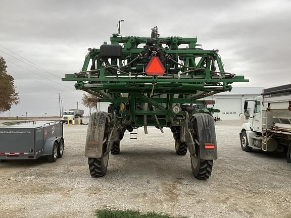 Image of John Deere 412R equipment image 4