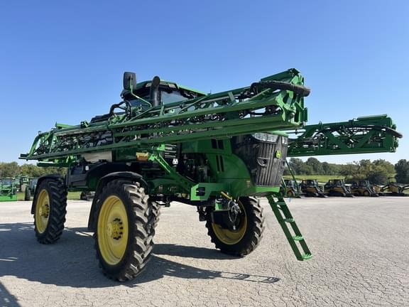 Image of John Deere 412R equipment image 3