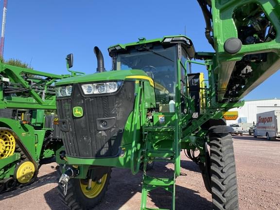 Image of John Deere 412R equipment image 1