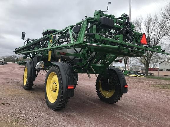 Image of John Deere 412R equipment image 4