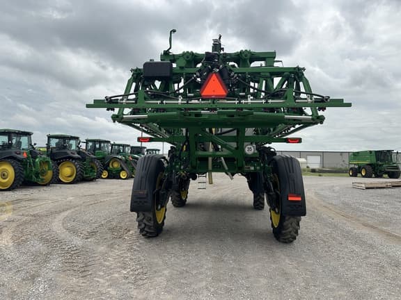 Image of John Deere 412R equipment image 3