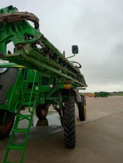 Image of John Deere 412R equipment image 2