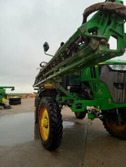 Image of John Deere 412R equipment image 1