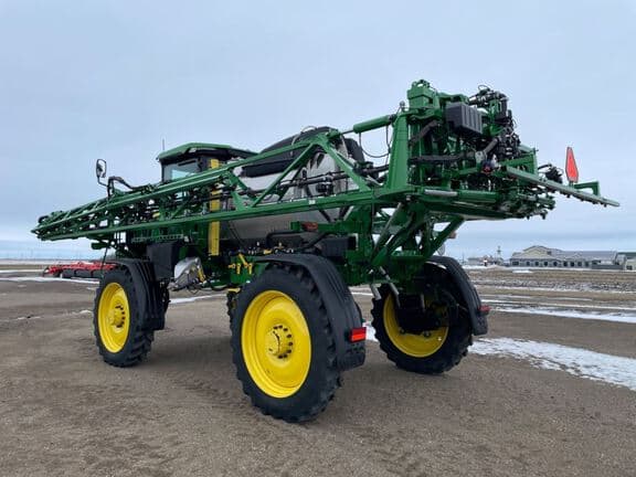 Image of John Deere 412R equipment image 2