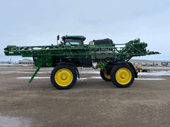 Image of John Deere 412R equipment image 1