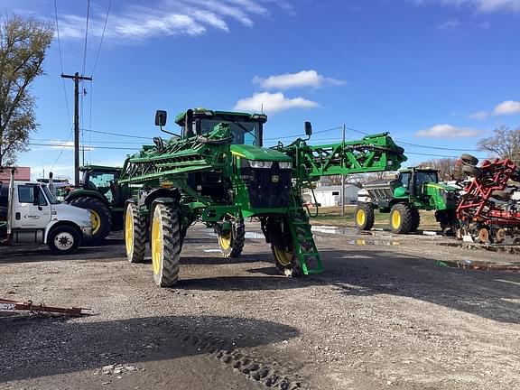 Image of John Deere 412R equipment image 3