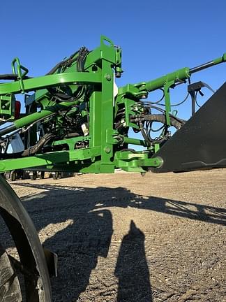 Image of John Deere 412R equipment image 3