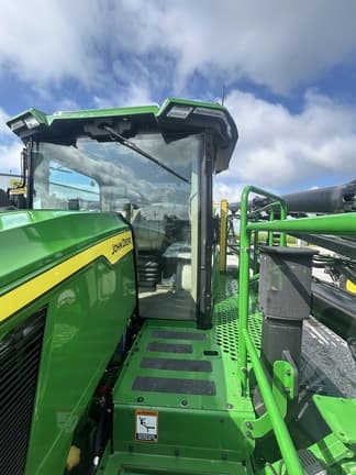 Image of John Deere 412R equipment image 4