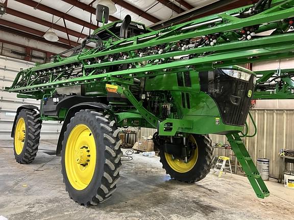 Image of John Deere 412R equipment image 1