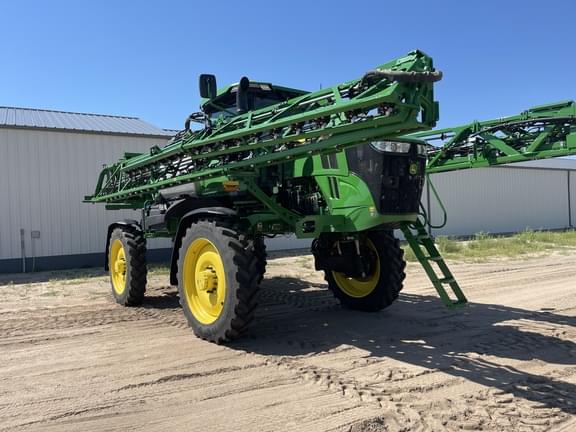 Image of John Deere 412R equipment image 2