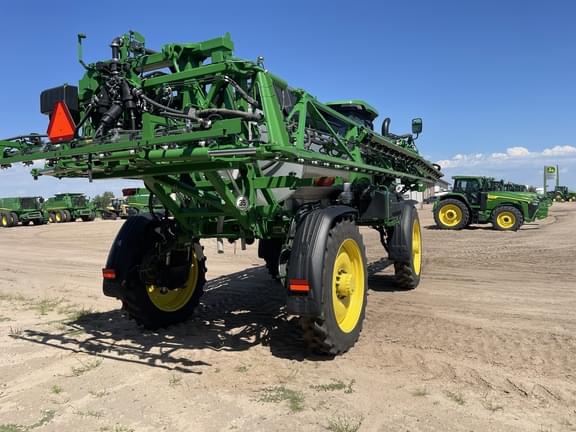 Image of John Deere 412R equipment image 3