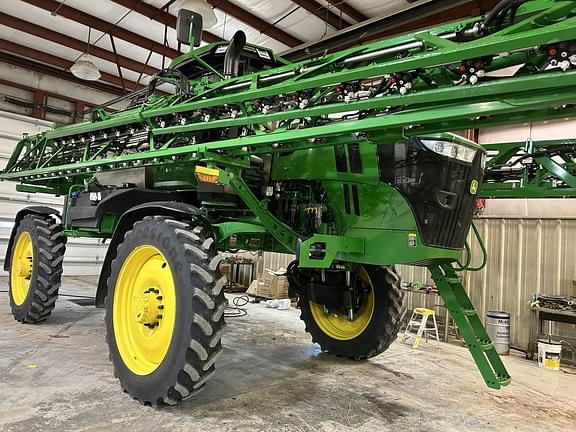 Image of John Deere 412R equipment image 2