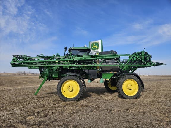 Image of John Deere 412R equipment image 1