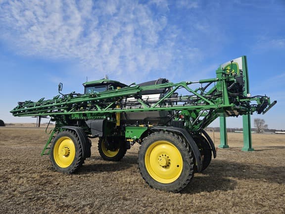 Image of John Deere 412R equipment image 2