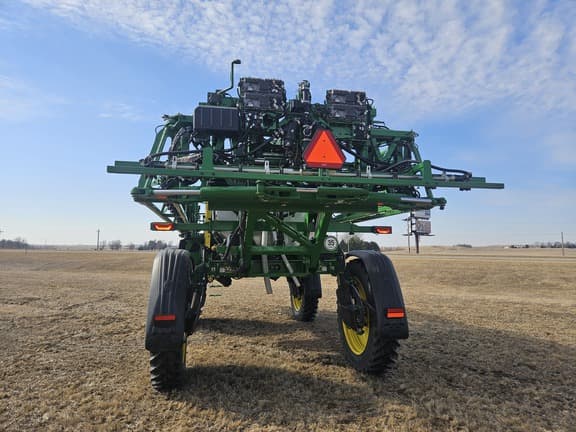 Image of John Deere 412R equipment image 3