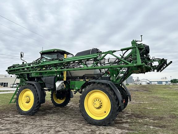 Image of John Deere 412R equipment image 3