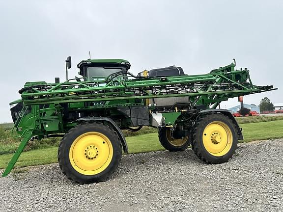 Image of John Deere 412R equipment image 1