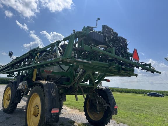 Image of John Deere 412R equipment image 2