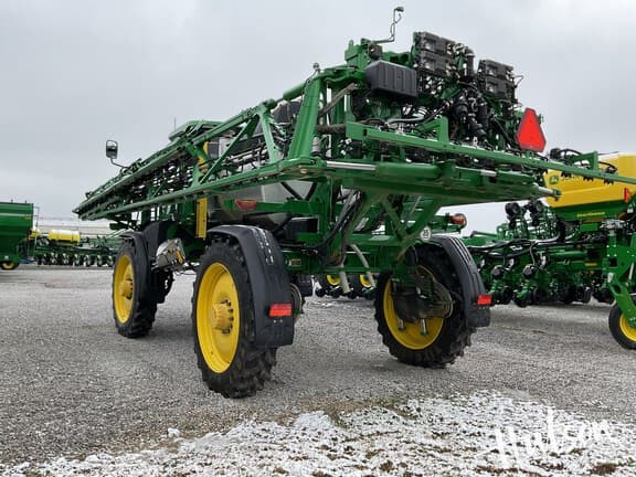 Image of John Deere 412R equipment image 2