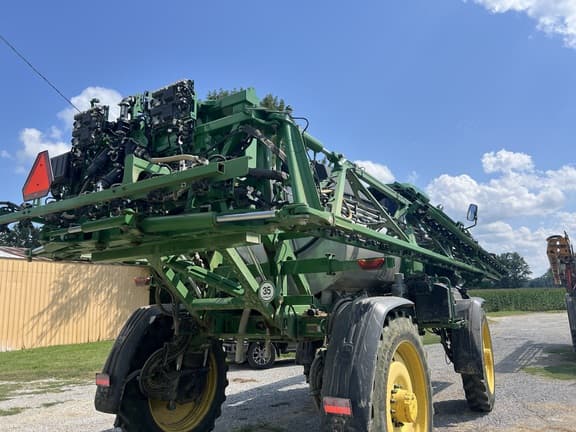 Image of John Deere 412R equipment image 3