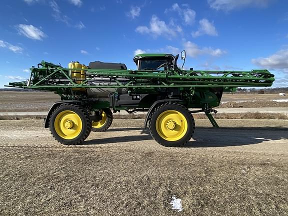 Image of John Deere 412R equipment image 3