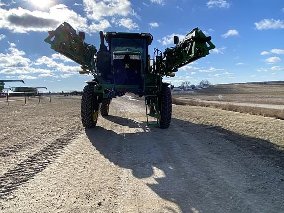 Image of John Deere 412R equipment image 1
