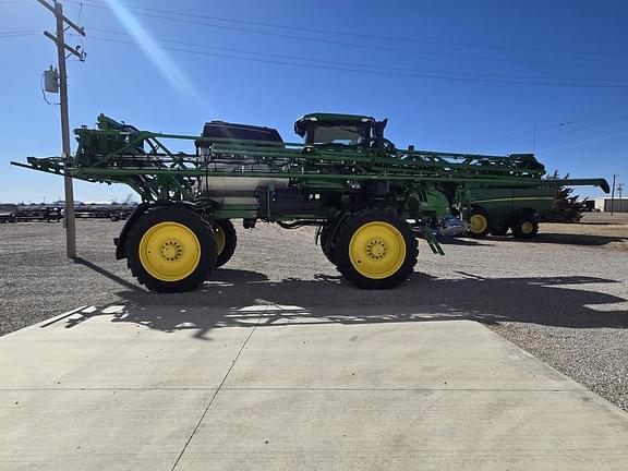 Image of John Deere 412R equipment image 3