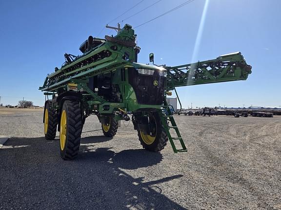 Image of John Deere 412R equipment image 4