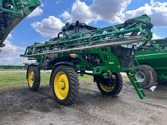 Image of John Deere 412R equipment image 1