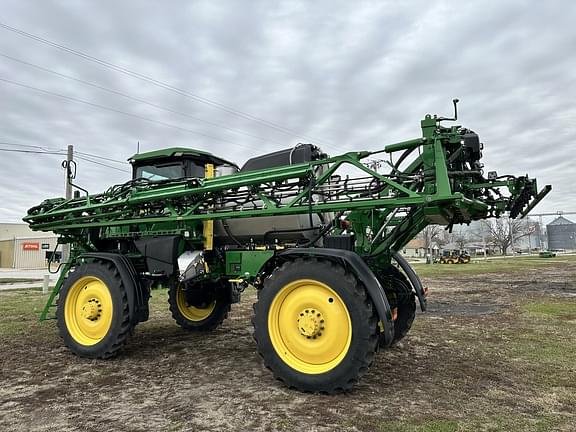 Image of John Deere 412R equipment image 3