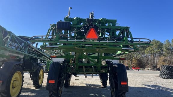 Image of John Deere 412R equipment image 3