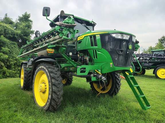Image of John Deere 412R equipment image 1