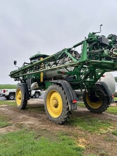 Image of John Deere 412R equipment image 3