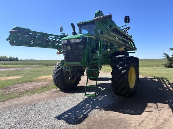 Image of John Deere 412R equipment image 2