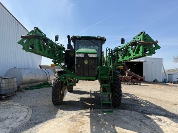 Image of John Deere 412R equipment image 3