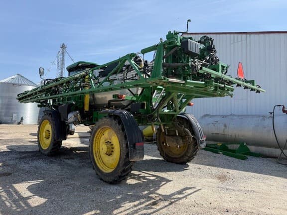 Image of John Deere 412R equipment image 2