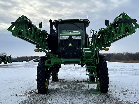 Image of John Deere 412R equipment image 1