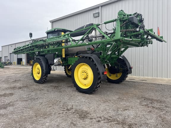 Image of John Deere 412R equipment image 2