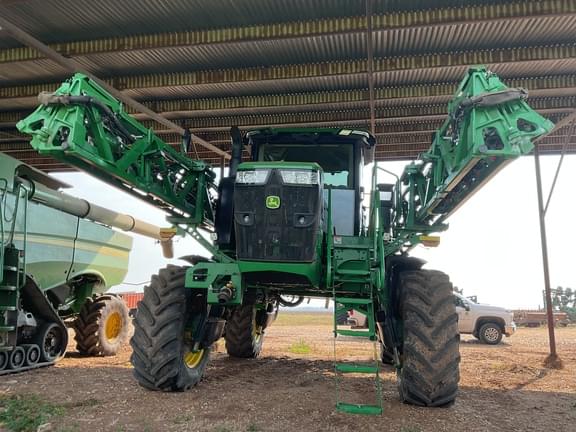 Image of John Deere 412R equipment image 4