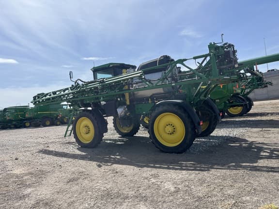 Image of John Deere 412R equipment image 4