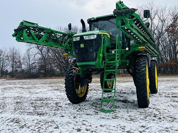 Image of John Deere 412R equipment image 4