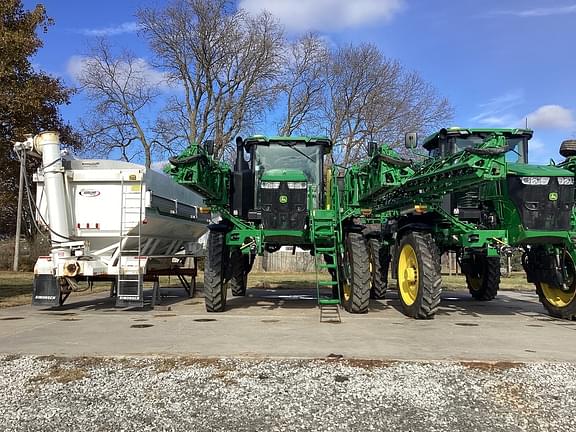 Image of John Deere 412R equipment image 2