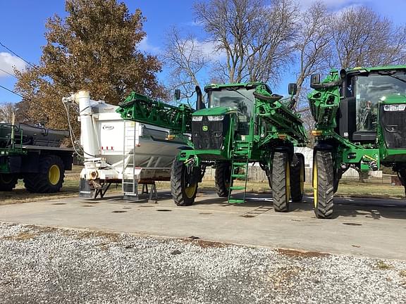 Image of John Deere 412R equipment image 1