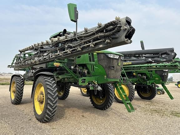 Image of John Deere 412R equipment image 2