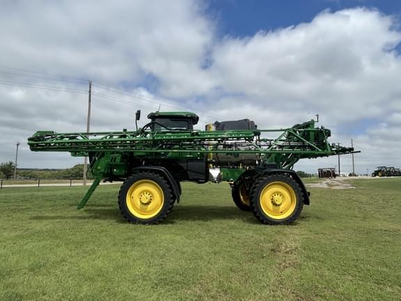 Image of John Deere 412R equipment image 1