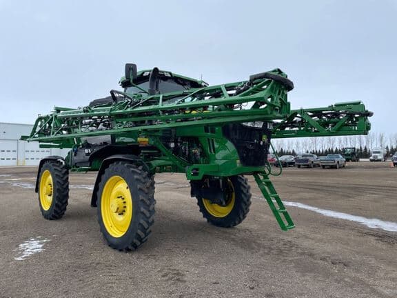 Image of John Deere 412R equipment image 2