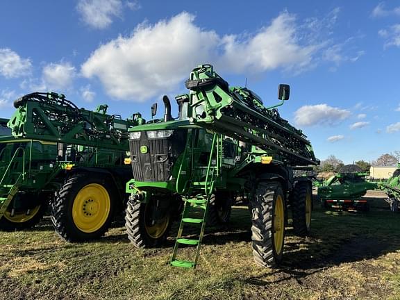 Image of John Deere 412R equipment image 2